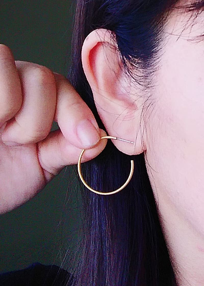 Vintage Jewelry 西洋古董飾品  細版金線金刷紋 C圈 針式耳環