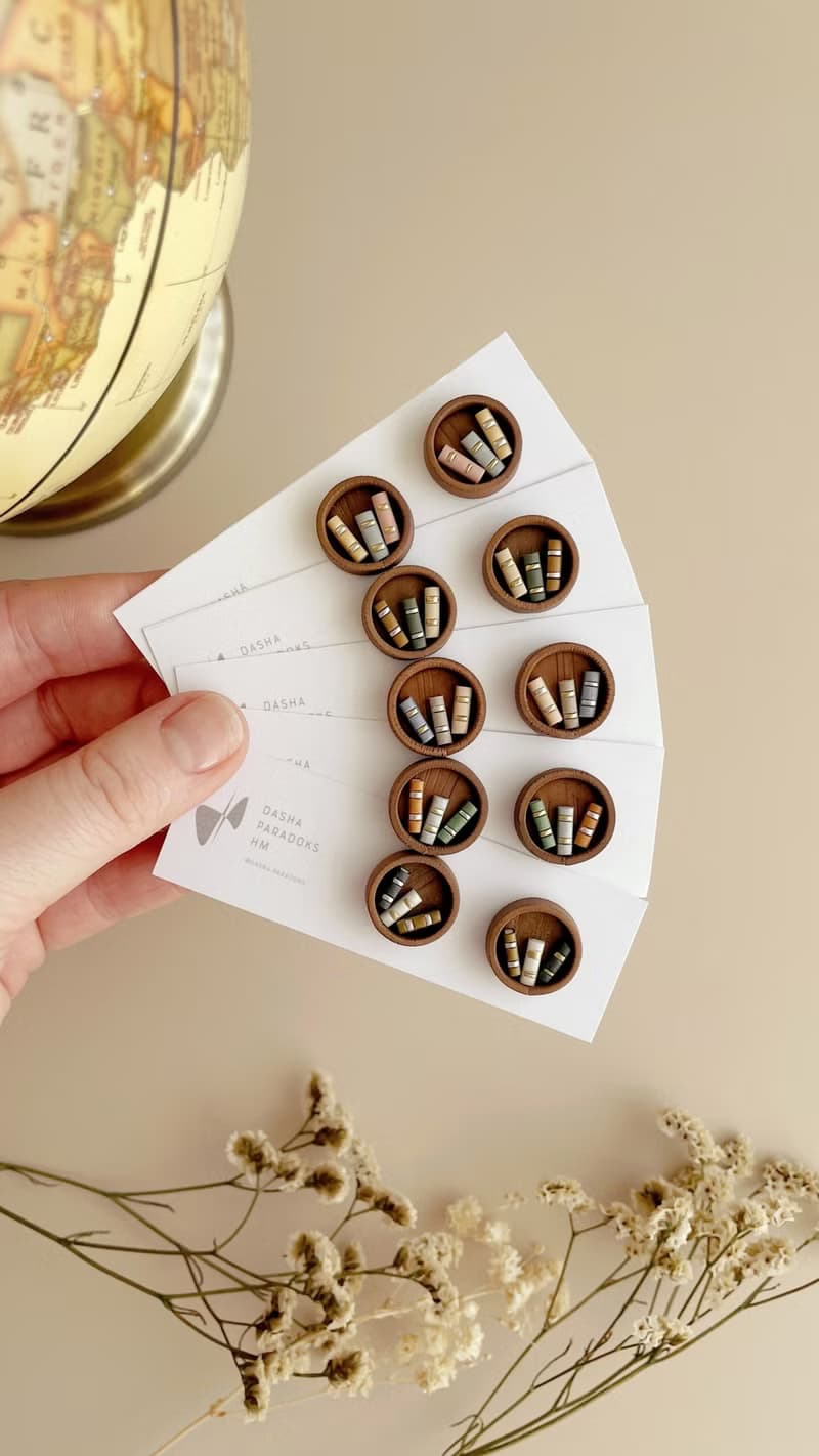 Brown Bookcase Stud Earrings, Circle-shaped stud earrings