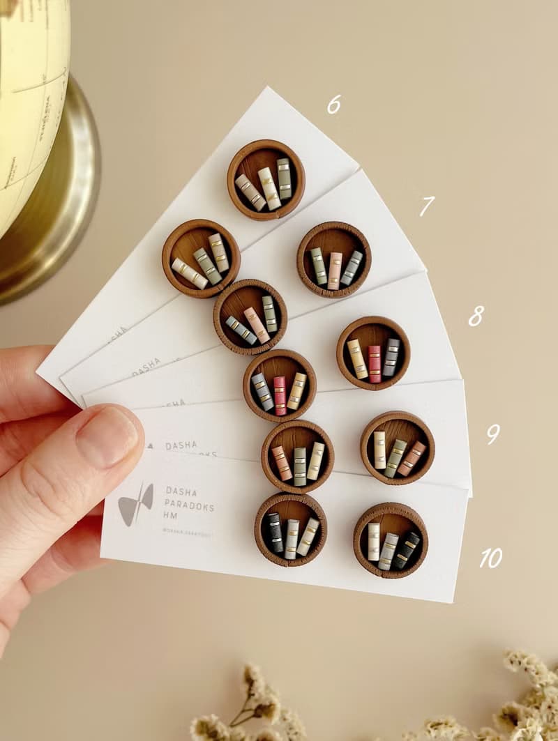 Brown Bookcase Stud Earrings, Circle-shaped stud earrings