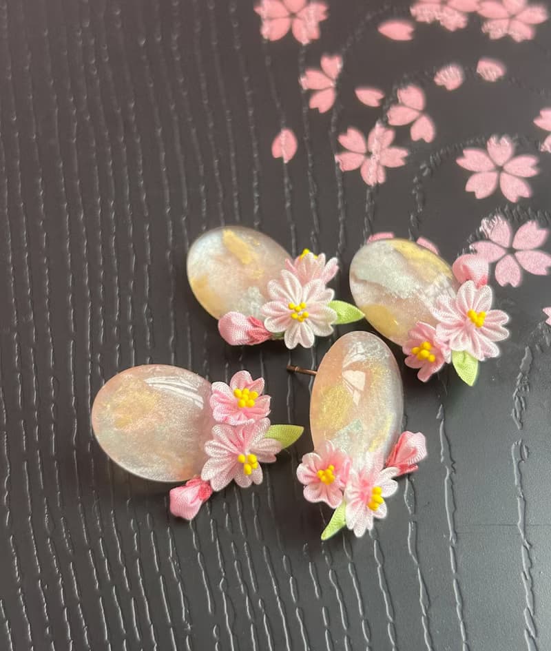 2025櫻系列 手繪寶石風櫻花枝耳環 細工布花