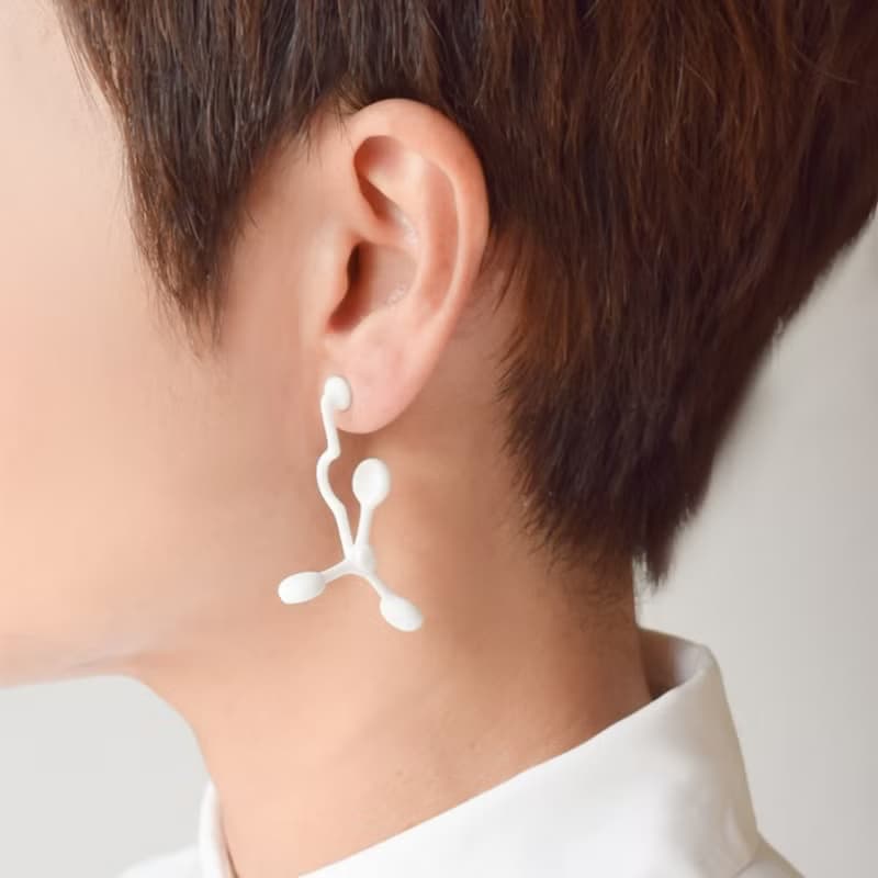 パドル　白　ピアス・イヤリング