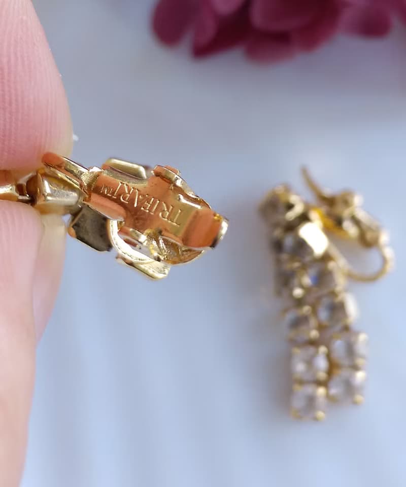 Vintage Jewelry 西洋古董飾品 TRIFARI 白萊茵 小知性 夾式耳環