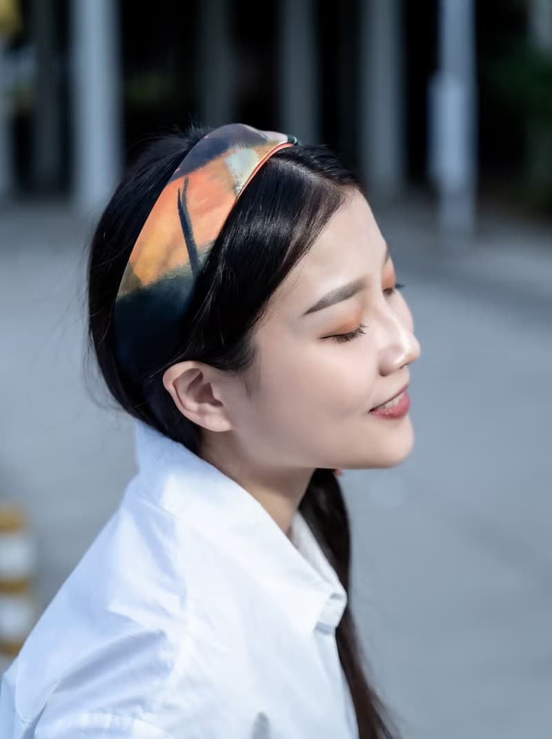 紅土小區住宅 - 緞面方形絲巾 髮帶 領巾  禮盒 禮物