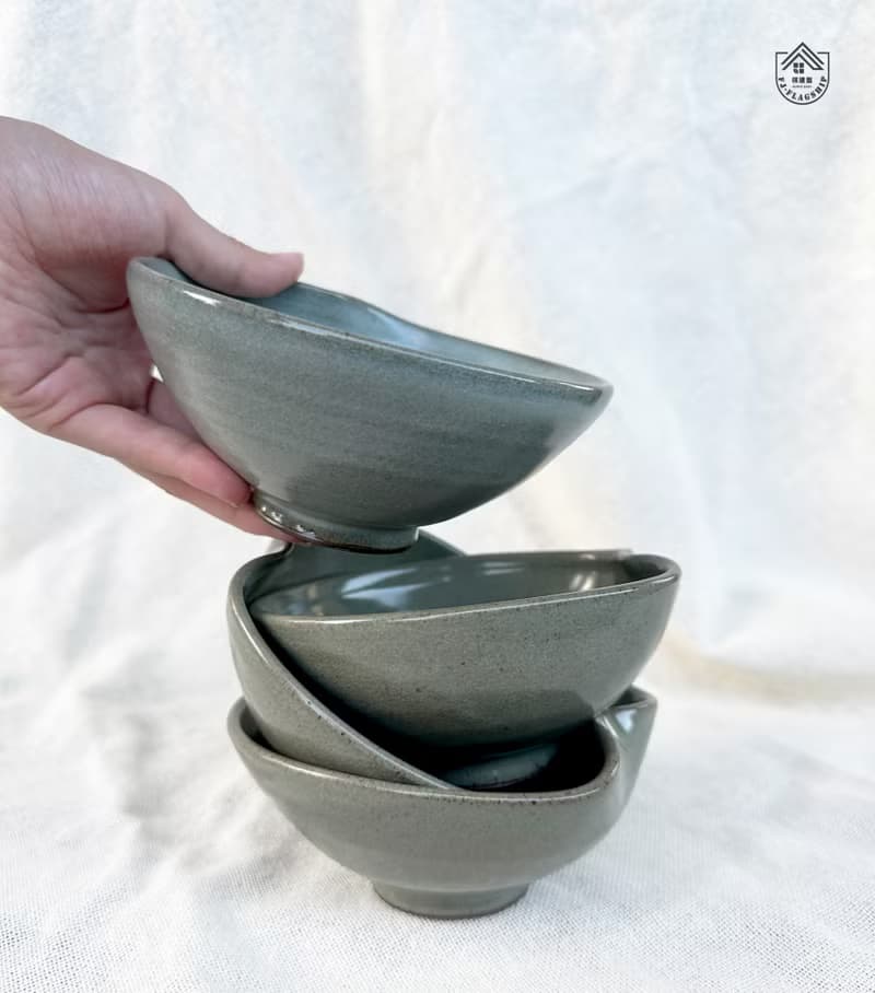 手捏心形 | 青瓷釉碗