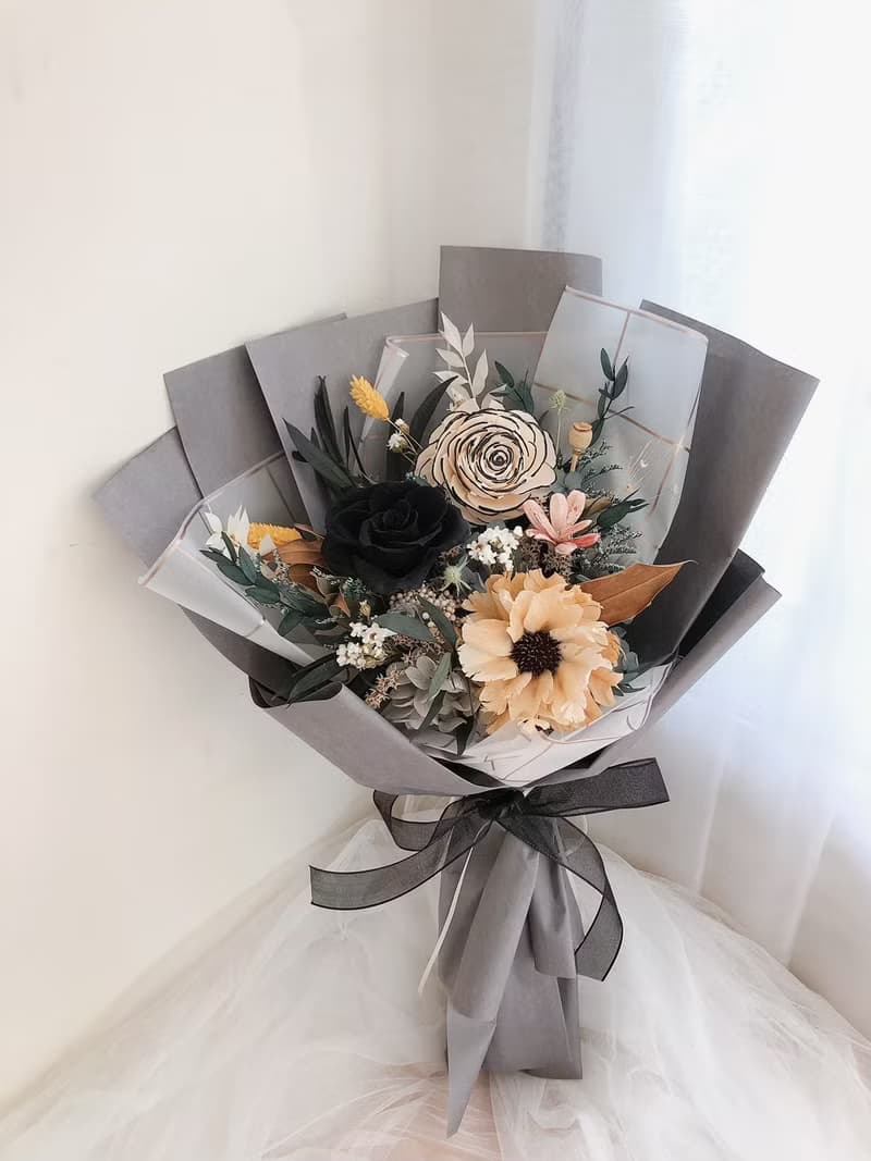 永生花 永生玫瑰花 黑色玫瑰 向日葵畢業花束 畢業禮物 太陽花