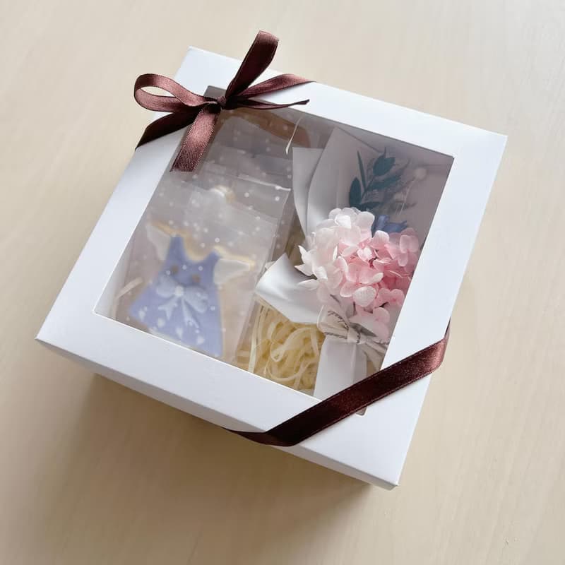 NIJI Cupcake 收涎糖霜餅乾加花束禮盒