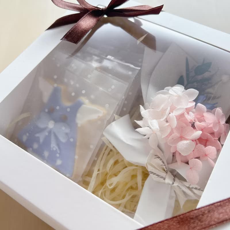 NIJI Cupcake 收涎糖霜餅乾加花束禮盒