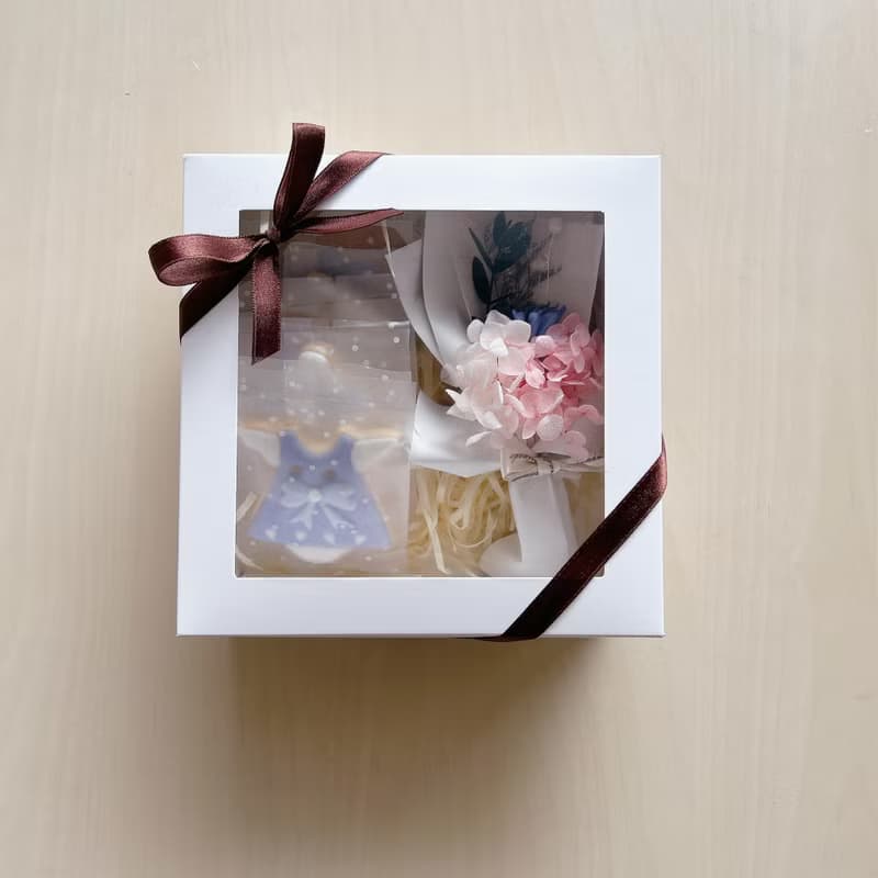 NIJI Cupcake 收涎糖霜餅乾加花束禮盒