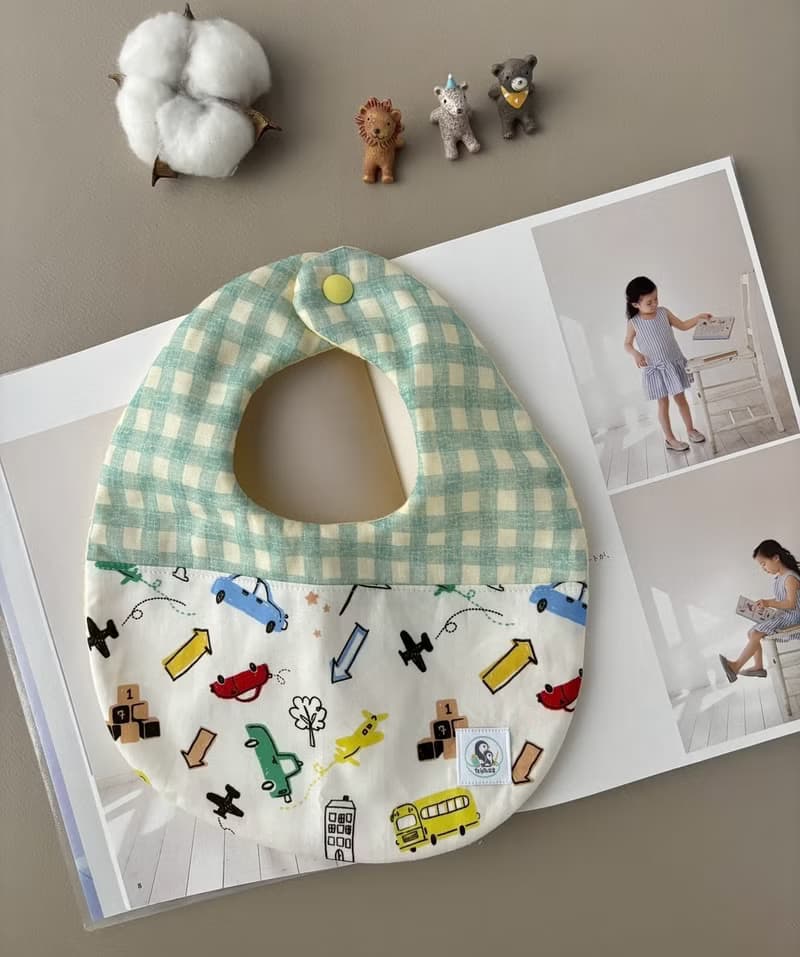 圍兜兜 新生兒禮 彌月禮  口水巾 彩色小汽車