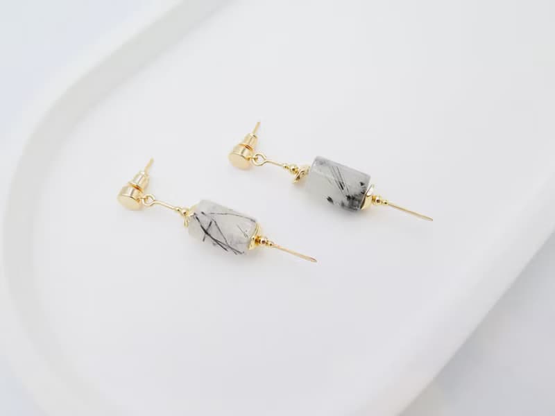 COLE COOL簡約型格不規則天然黑髮晶耳環 日式耳環