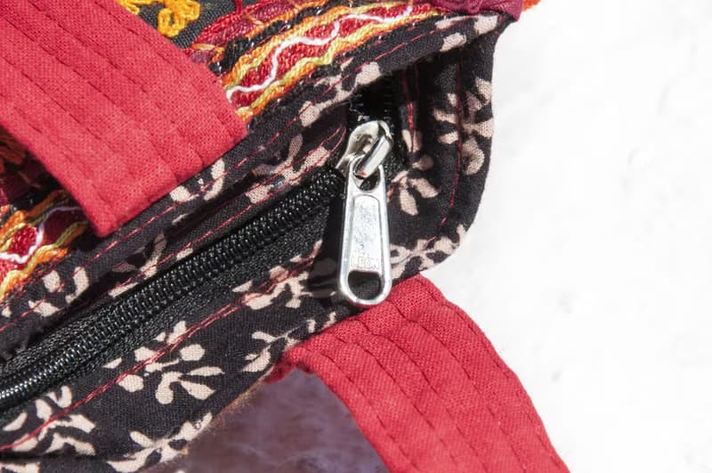 手工刺繡斜背包 民族風包 側背包 肩背包 手工包 刺繡包-沙漠藤蔓