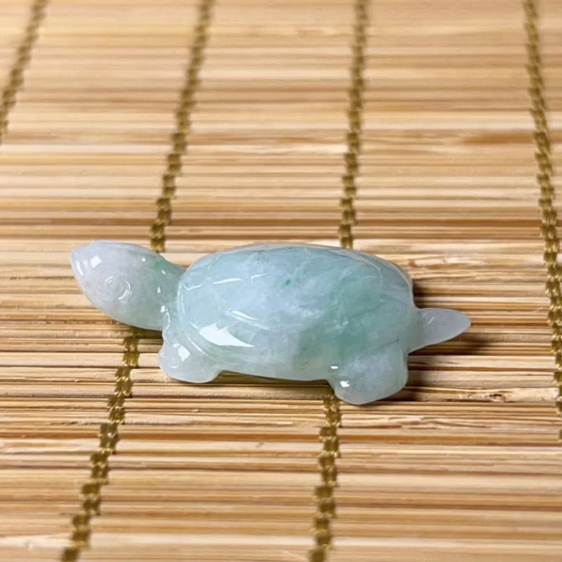 【吉祥‧長壽】飄花翡翠烏龜 | 天然緬甸A貨翡翠 | 送禮