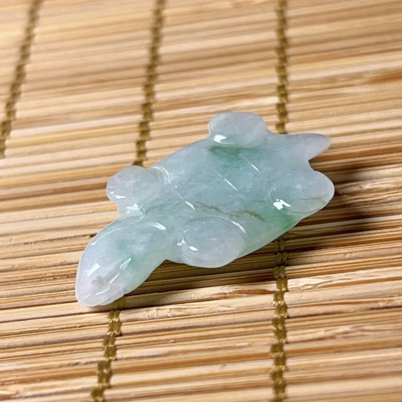【吉祥‧長壽】飄花翡翠烏龜 | 天然緬甸A貨翡翠 | 送禮