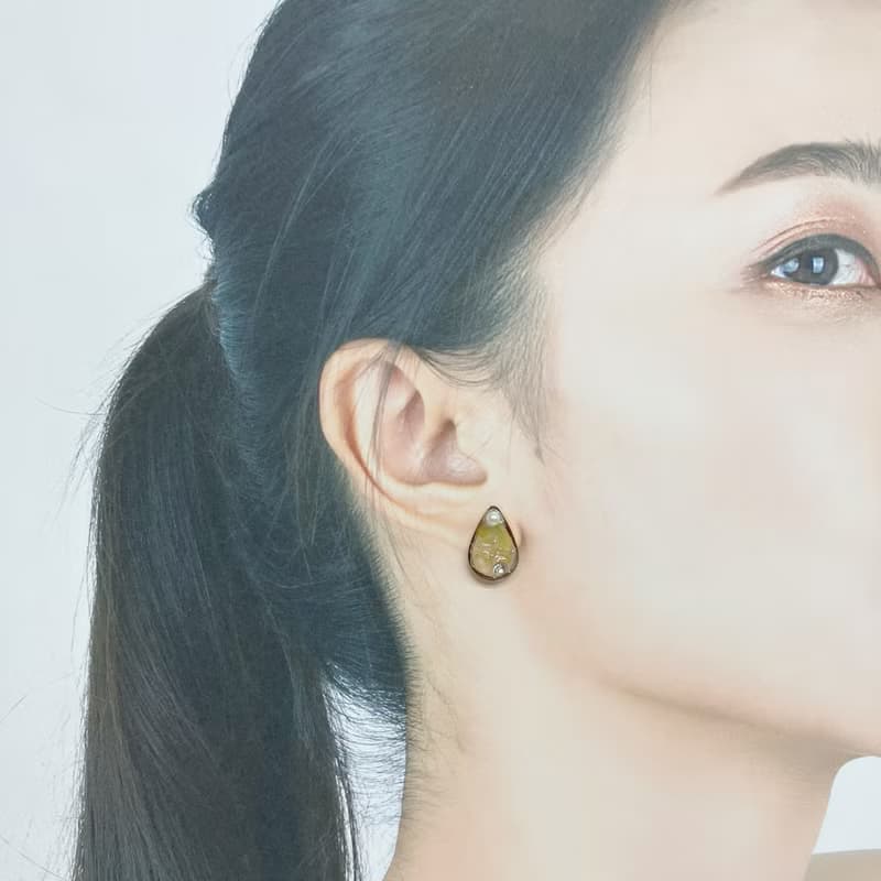 水滴。黃水晶 鋼針 手作 貼耳耳環 抗敏耳針 小耳環婚禮飾品 招財
