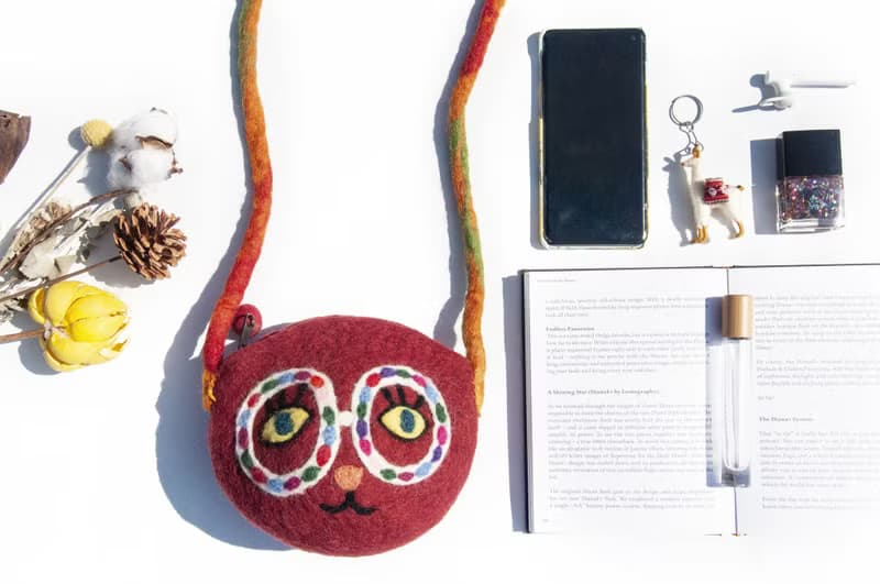 悠遊卡套 羊毛氈化妝包 數位相機包 iphone手機袋 airpods包-貓咪