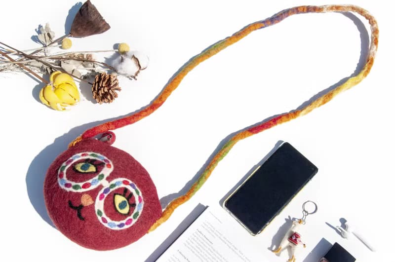 悠遊卡套 羊毛氈化妝包 數位相機包 iphone手機袋 airpods包-貓咪