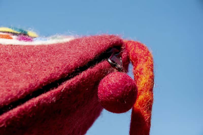 悠遊卡套 羊毛氈化妝包 數位相機包 iphone手機袋 airpods包-貓咪