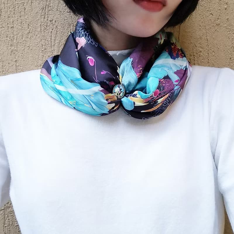 【絲巾精美禮盒】原創插畫森林萌兔大方形絲巾/圍巾