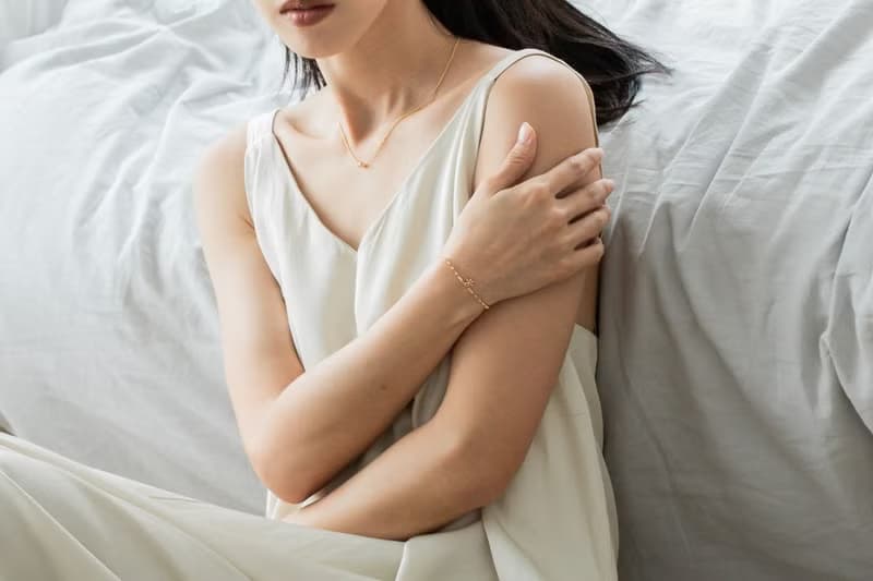 純18K 小花手鍊 輕珠寶 送禮 可愛