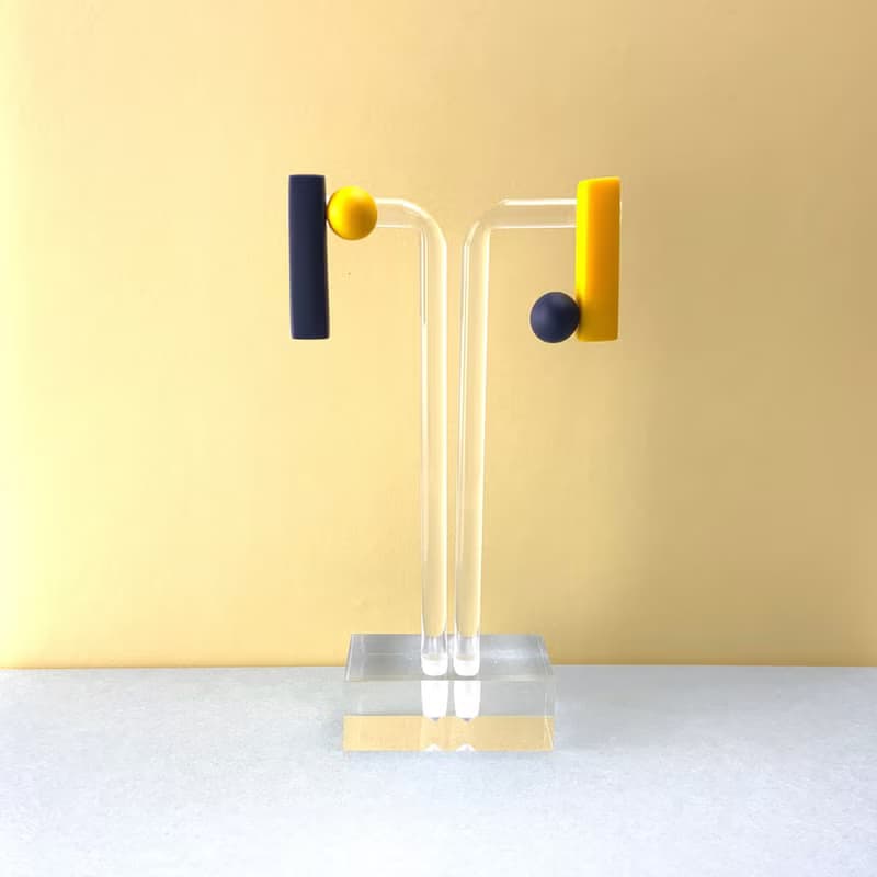 nearly equal navy×yellow ピアス イヤリング