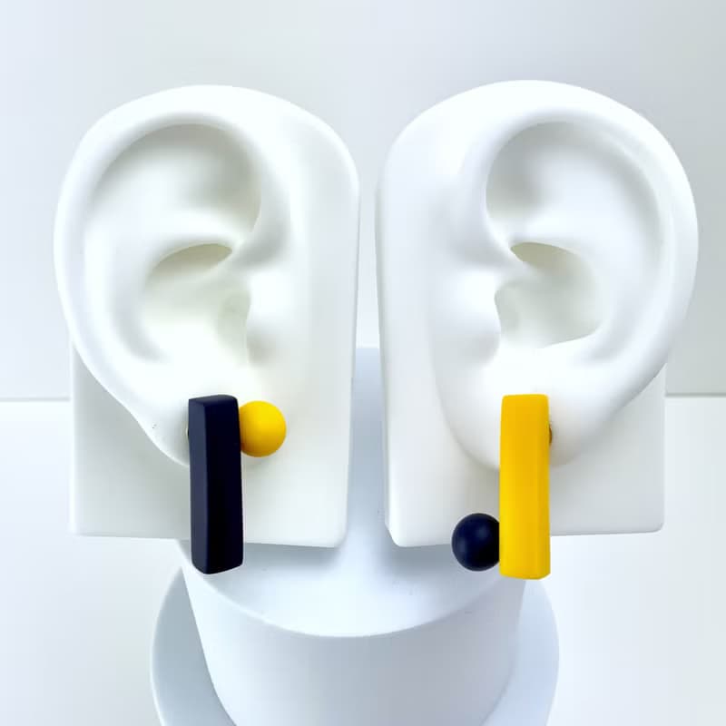 nearly equal navy×yellow ピアス イヤリング