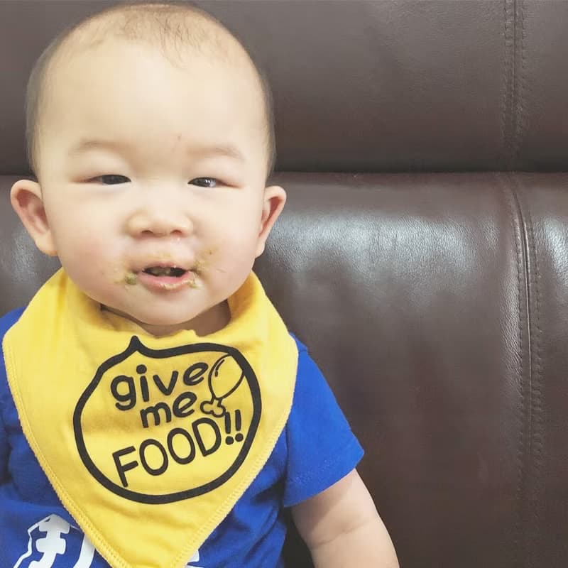 三角口水巾(免費改圖文) 寶寶禮物 靠臉吃飯 圍兜