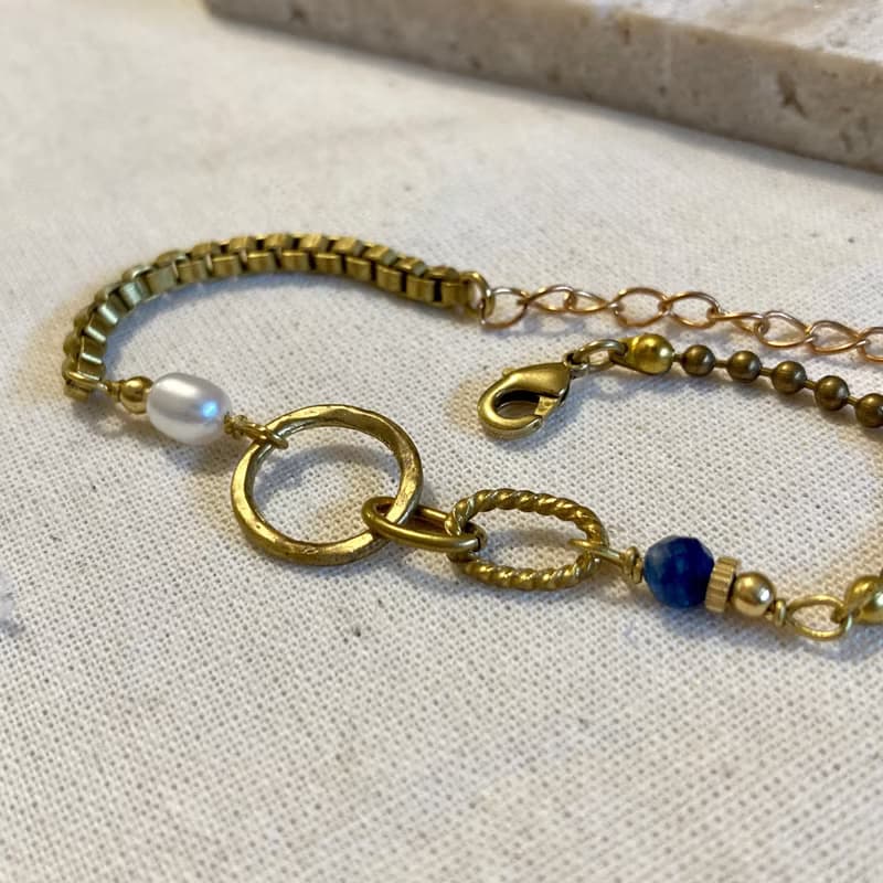 老林雜貨 | 手敲黃銅圈圈藍晶珍珠手鍊