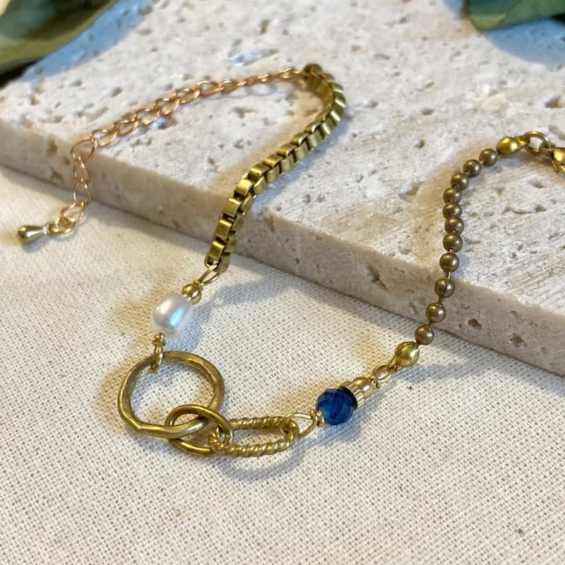 老林雜貨 | 手敲黃銅圈圈藍晶珍珠手鍊