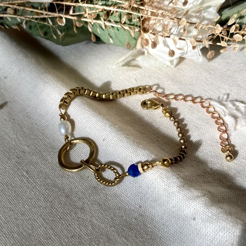 老林雜貨 | 手敲黃銅圈圈藍晶珍珠手鍊