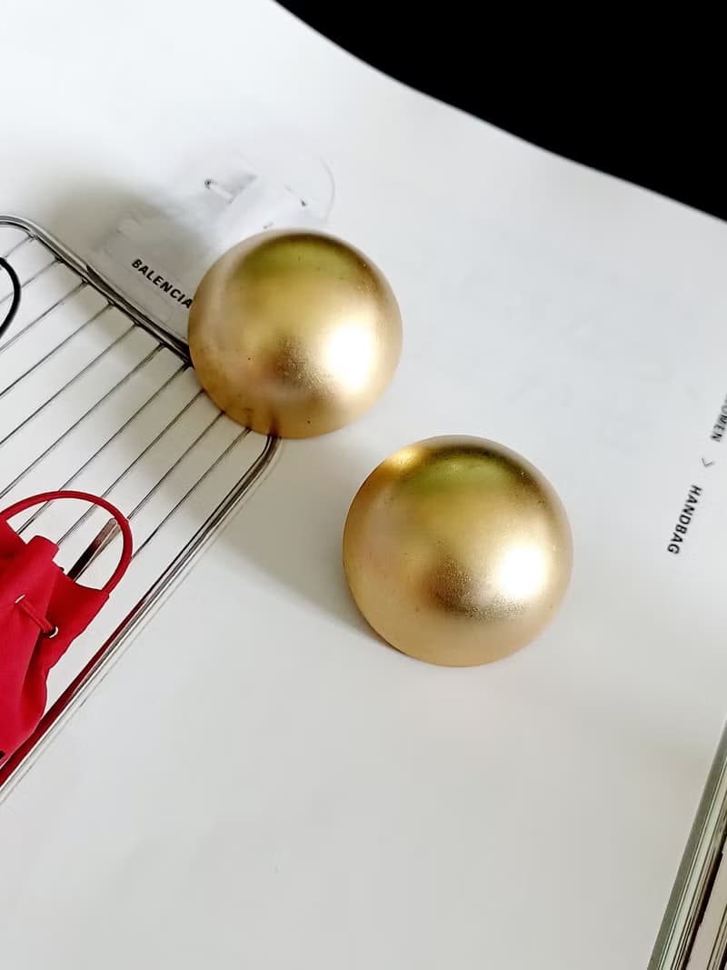 vintage jewelry  簡約霧金半球 夾式耳環