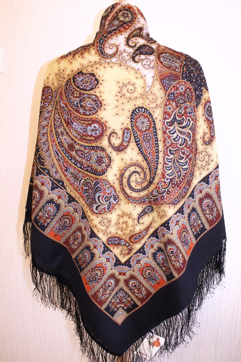 Pavlovo Posad Russian Shawl 100% Wool Scarf 125x125 cm Wrap Silk Fringe 1344-18