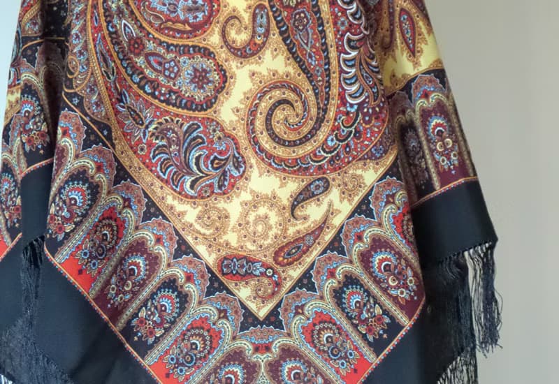 Pavlovo Posad Russian Shawl 100% Wool Scarf 125x125 cm Wrap Silk Fringe 1344-18