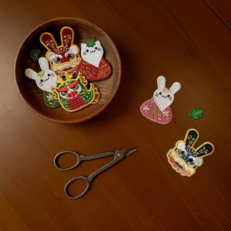 【兔然粽獎】醒獅/兔/貓/粽子/龍/燙貼 刺繡貼紙 行李箱貼紙