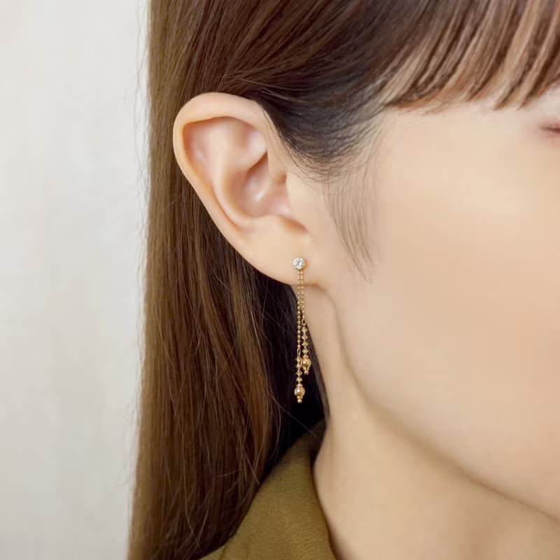 【Second Earrings】 18K 黃金白藍寶石耳環