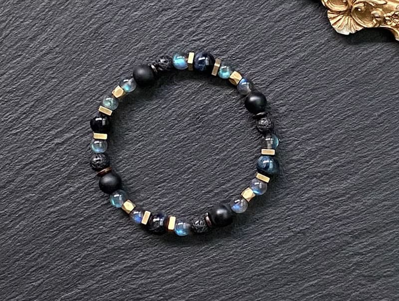 藍虎眼石 火山岩// 灰月光石//磨沙黑瑪瑙 椰殼 黃銅手鍊 保平安