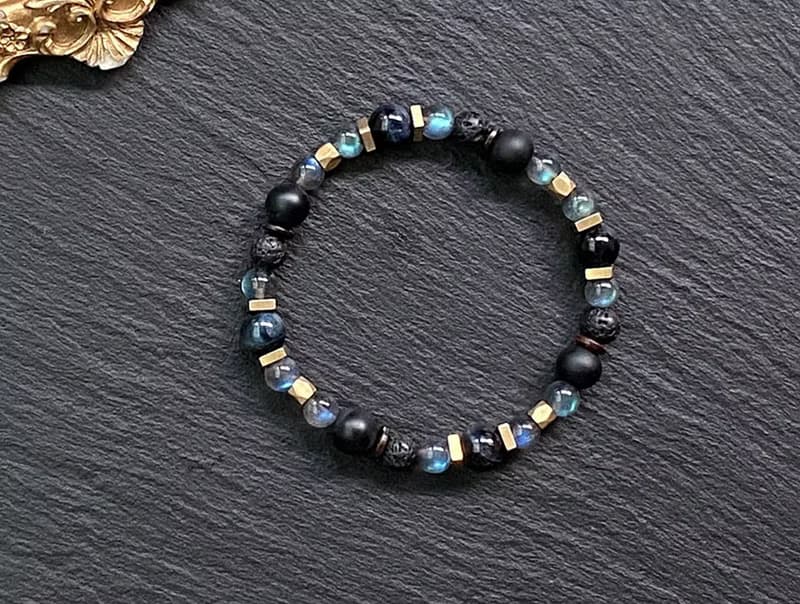 藍虎眼石 火山岩// 灰月光石//磨沙黑瑪瑙 椰殼 黃銅手鍊 保平安