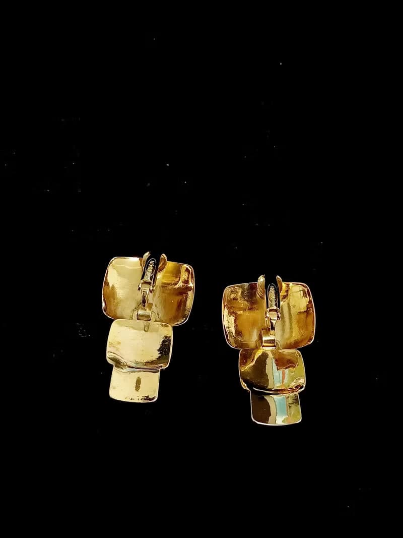 vintage jewelry  AVON 華麗金仿皮紋垂墜 夾式耳環