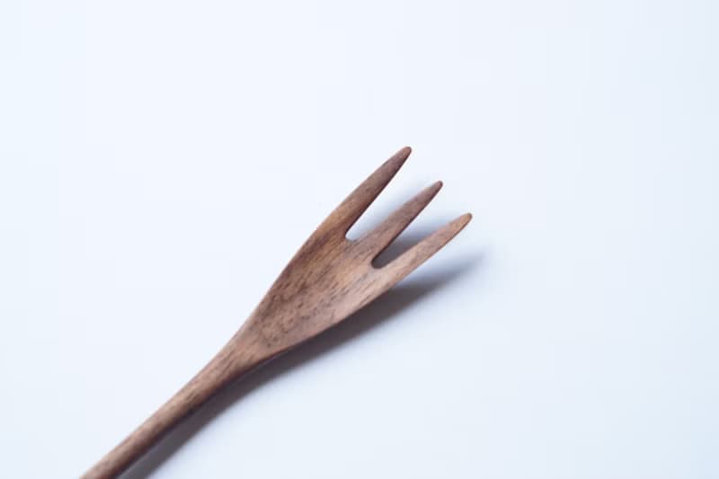 木の細長いフォーク, ウォルナット
