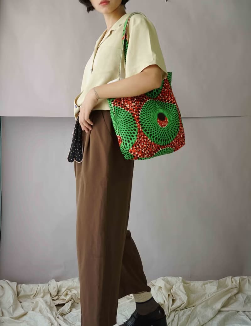 手作-夏日印花非洲布花大毛球托特側背包-草間迷幻綠