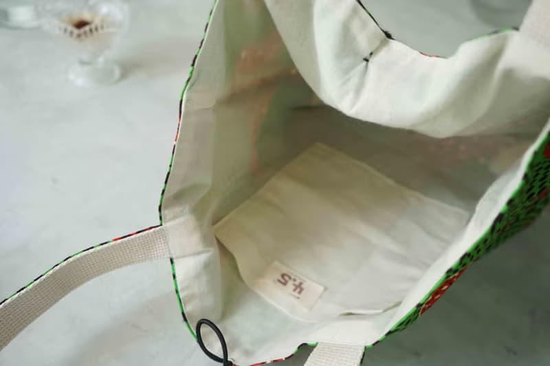 手作-夏日印花非洲布花大毛球托特側背包-草間迷幻綠