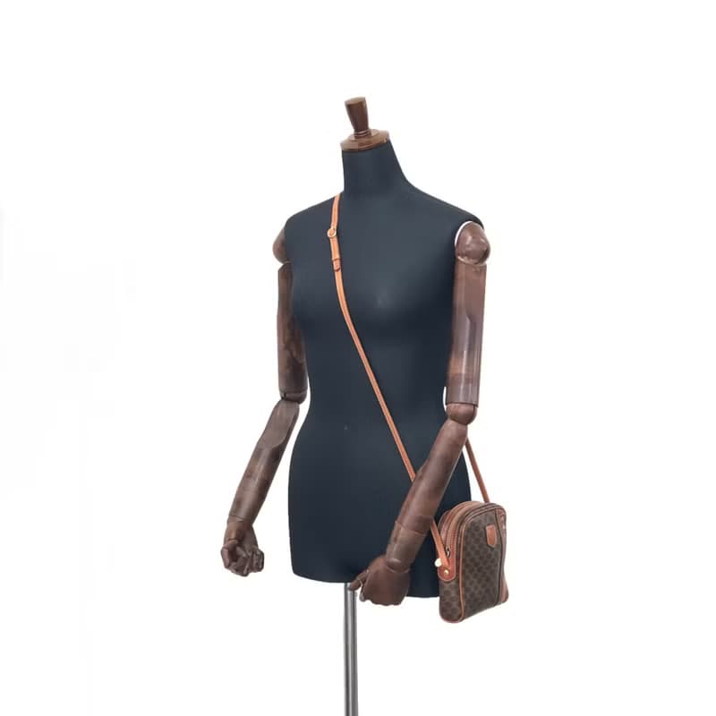 【 日本直送　名牌中古包 】CELINE セリーヌ マカダム ショルダーバッグ ブラウン ブラゾン型押し PVCレザー vintage vbjmjr
