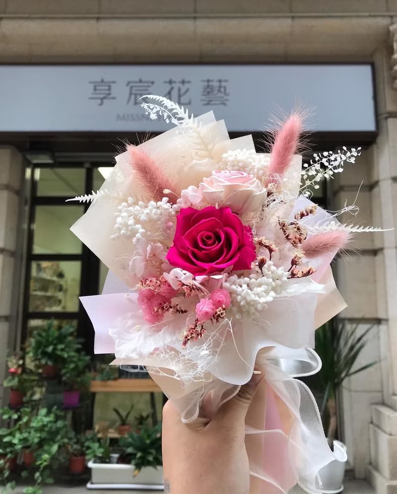 單朵永生玫瑰花束(小款) / 生日 / 情人節 / 畢業花束