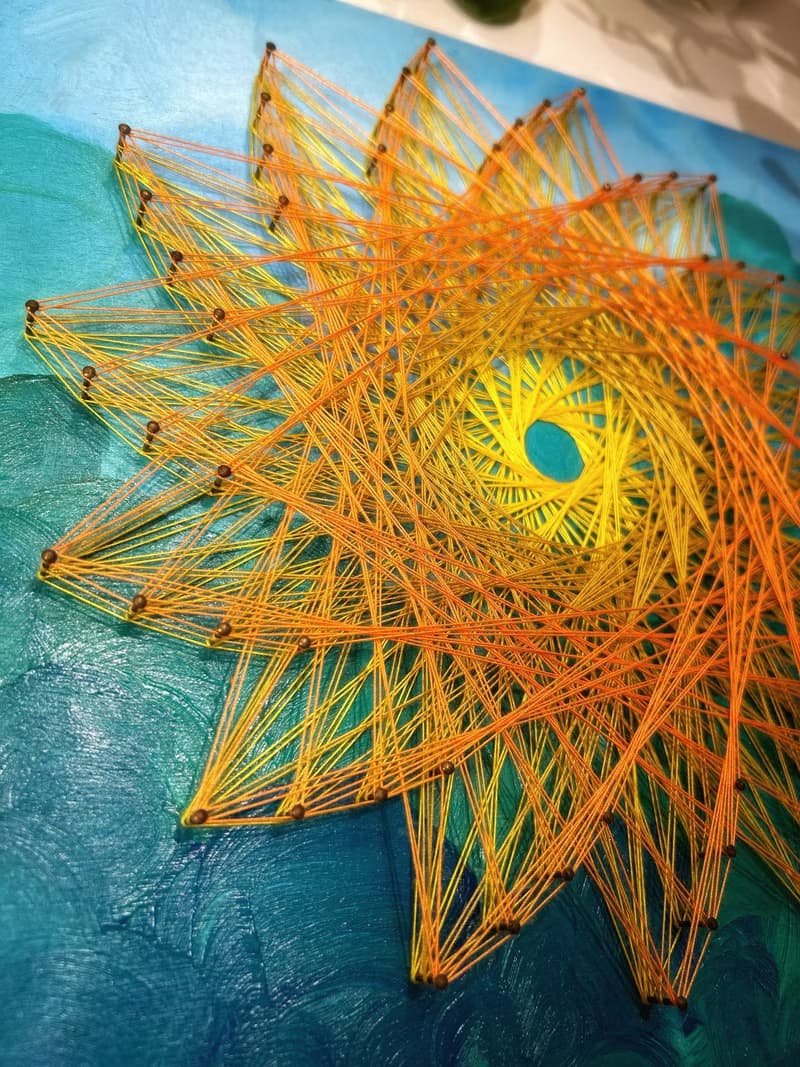 Stringart  藝術作品-和平的太陽