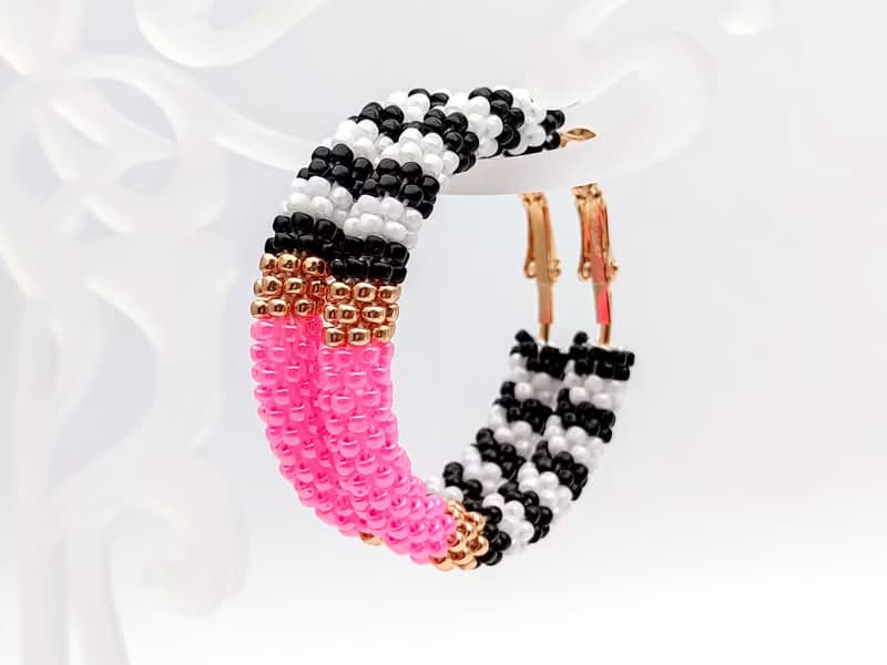 圈型耳環 , 串珠耳環, Pink beaded hoop earrings, Bright hoops