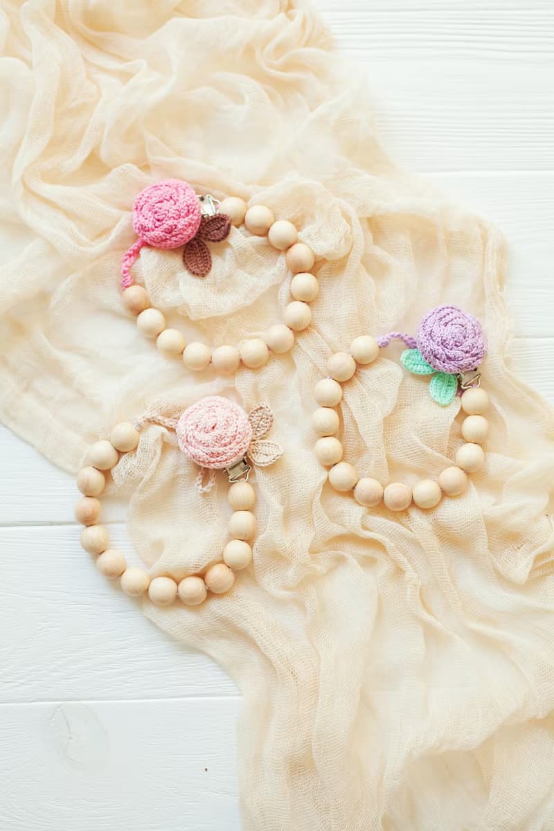 Pacifier Clip Holder with Flower Clip - Dummy Clip - Stroller Chain for Girl