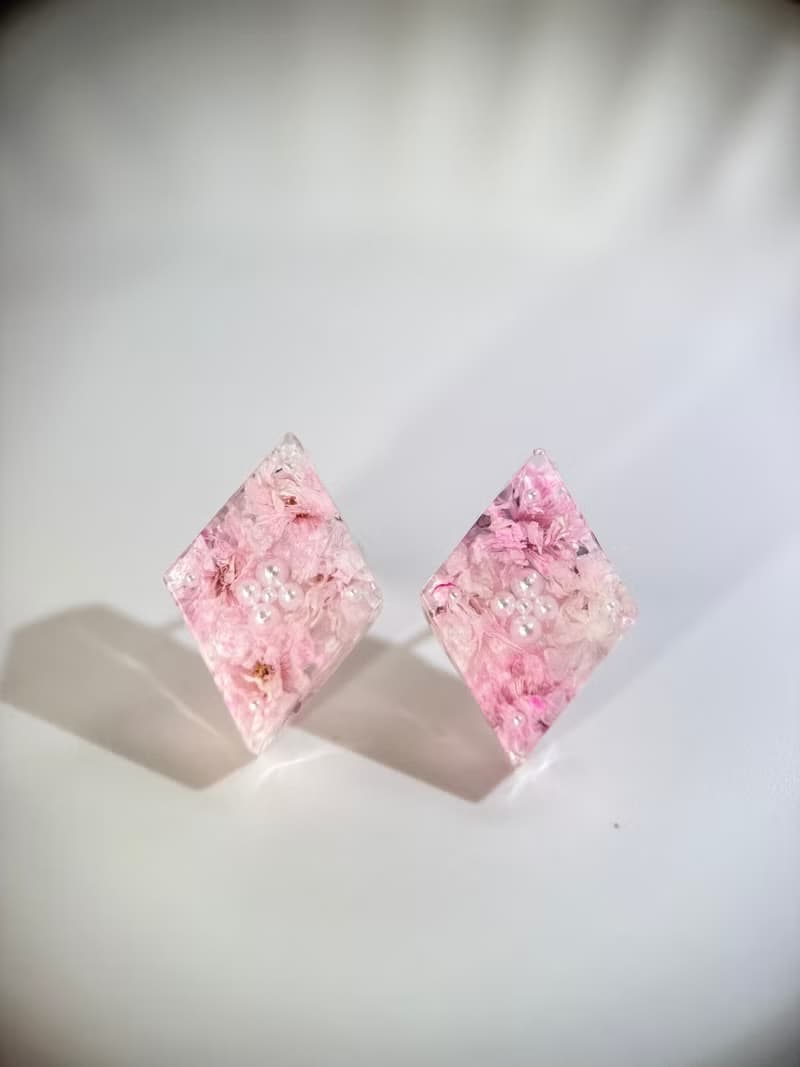 滿天星真花乾燥花耳環(菱形) 芭蕾粉 【cindyandtong】