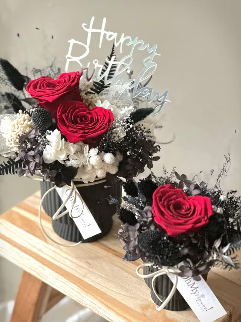 玫瑰之心 閃耀黑 永生桌花盆花擺設