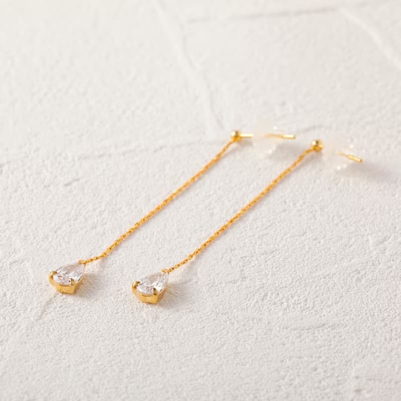 sway-drop pierced earring GD　ニッケルフリーピアス　キュービックジルコニアのしずくが揺れるおしゃれなシンプルデザイン ゴールド