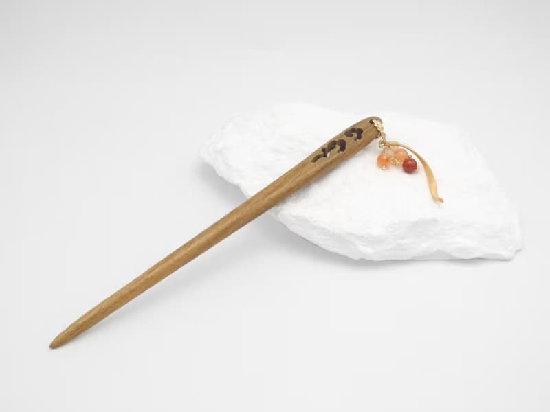 【秋色】檀木纏花髮簪 果實 兔毛晶 母親節禮物