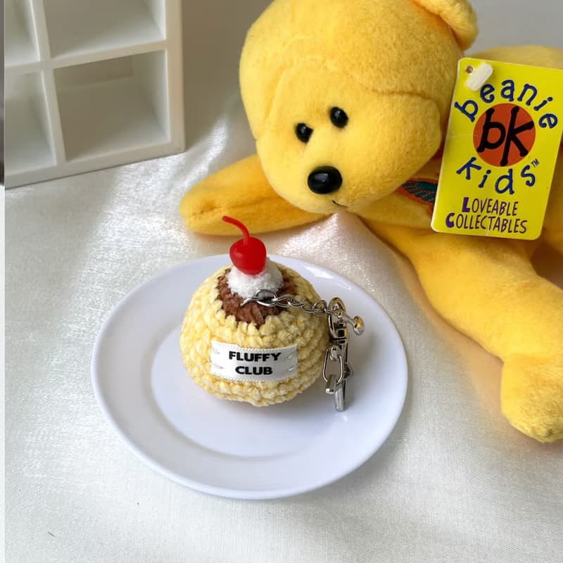 SWEET PUDIING KEYCHAIN (YELLOW CUSTARD CREAM)